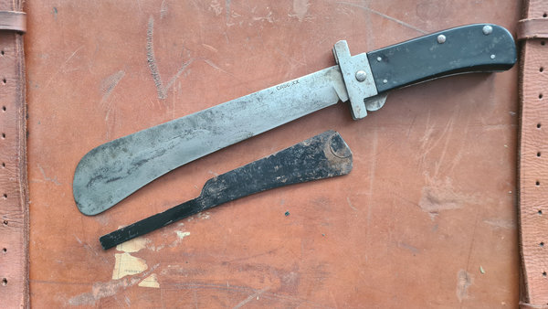 U.S. WWII Case XX Pilot AAF Survival Folding Machete Blade Knife. Excellent condition
