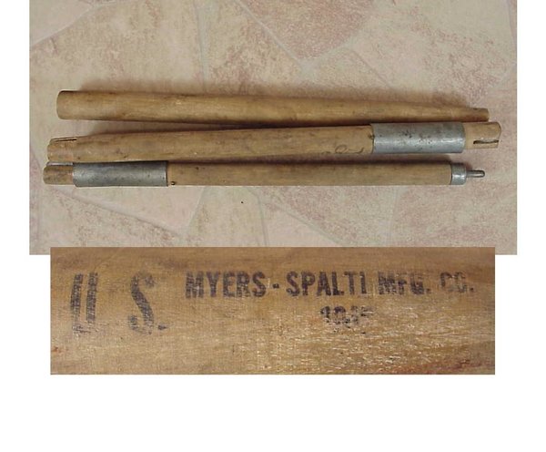 US WWII, Tent Pole Myers Spalti MfG.Co. 1945, very good condition