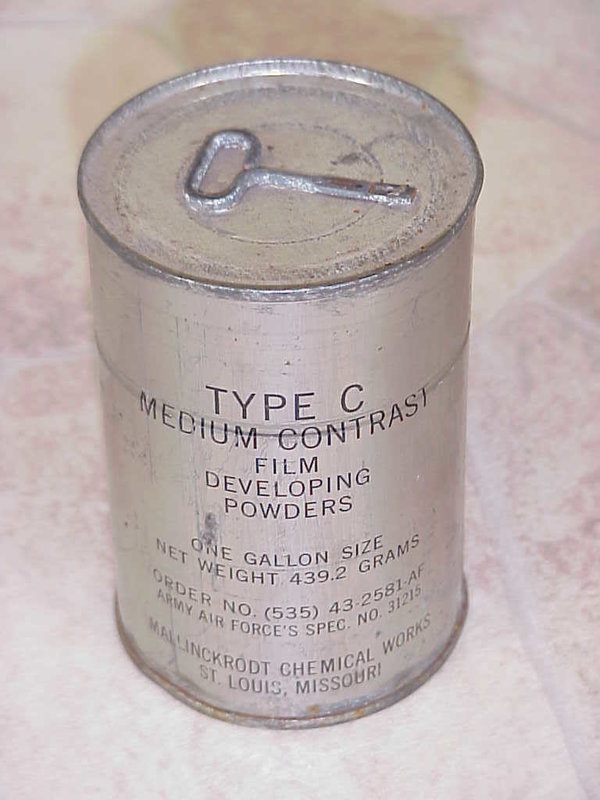 US WWII, Tin Can Developing Type C, full, very good condition