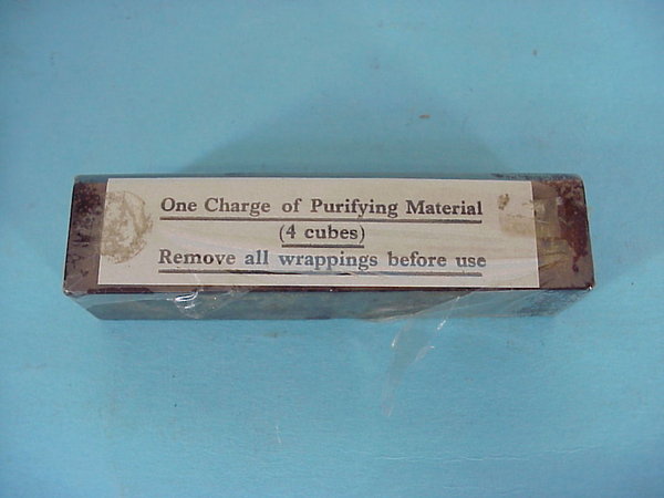 US WWII, Purifying Material Cubes, very good condition