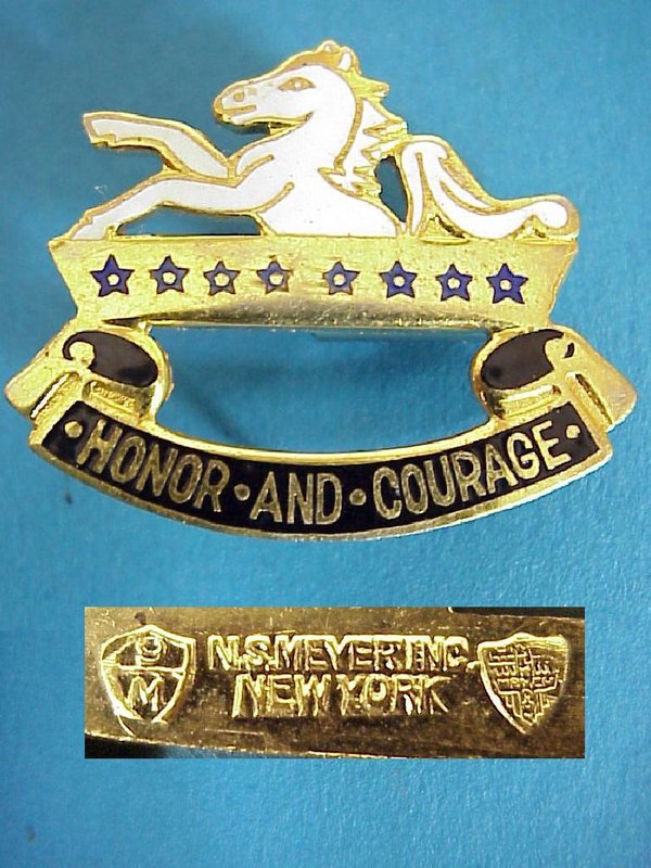 US WWII Crest 8th Cavalry Regiment 02