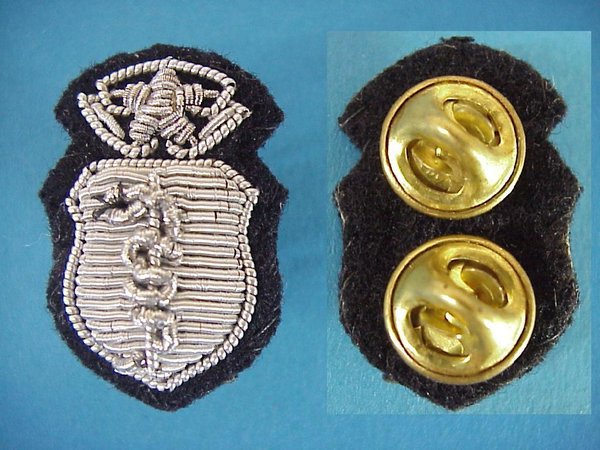 US WWII Badge Medical Corps