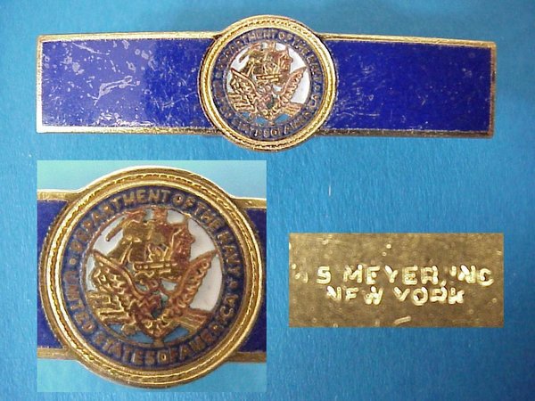 US WWII Badge Navy Department