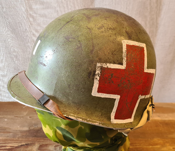 U.S. WWII, Helmet M1 Frontseam Swivel Bales, Medics painted with original Mine Safety Appliances Lin
