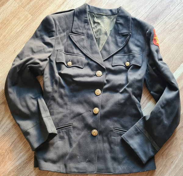 U.S. WWII WAC Officer Womens Class A Jacket in overall really good condition. Size 14S.
