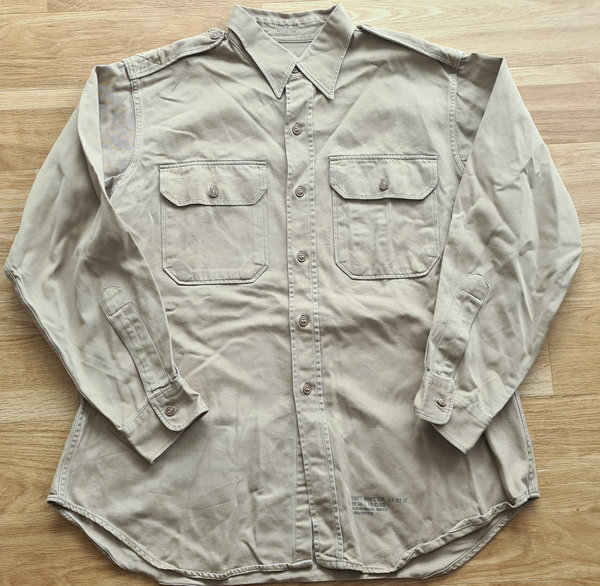 U.S. Vietnam Era Officer's Khaki Shade M1 Shirt original Size 16,5/33 . Its a good Shirt