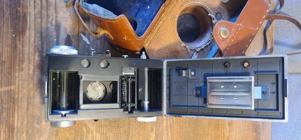 U.S. WWII Argus Photo Camera 35mm in mint TOP Condition. A camera that was used by the G.I.s