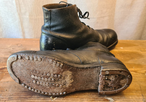 British WWII original Service Boots in good condition & Size 9 thats 43
