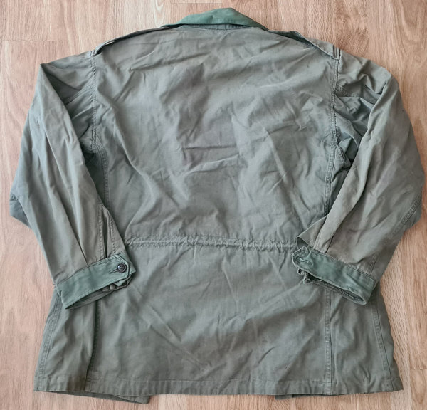 U.S. WWII Field Jacket M-1943 in used but very good Condition. Its Size 34R that like small