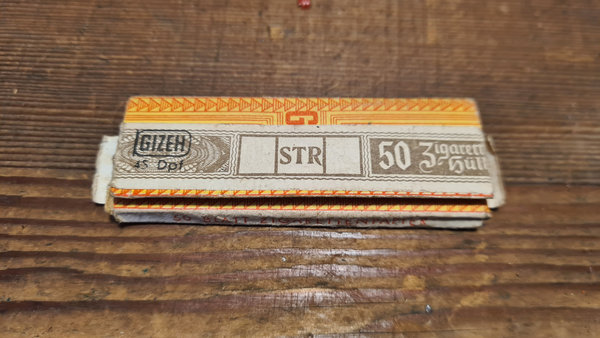 German WWII original Cigarette Paper "Gizeh". Top nice condition and very rare !