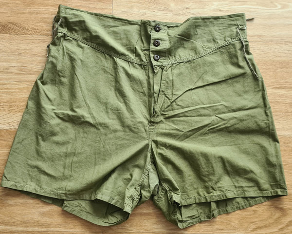 U.S. WWII Drawers Cotton OD shorts new & unused N.O.S. really nice undamaged clean condition in size