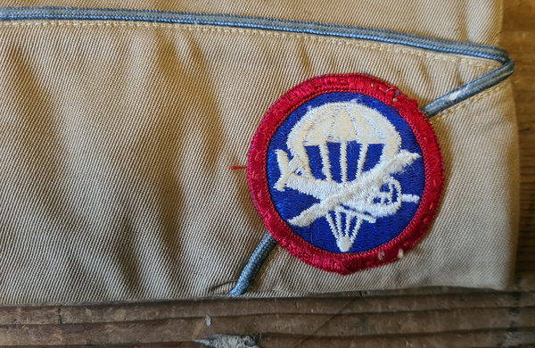 U.S. WWII Officer's Garrison Cap Airborne Glider patched and 2nd Lt Pin in original good big size 7