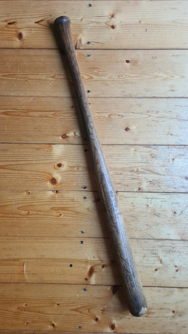U.S. WWII original Army Softball Bat....in nice condition. Marked with Louisville Slugger US Army.