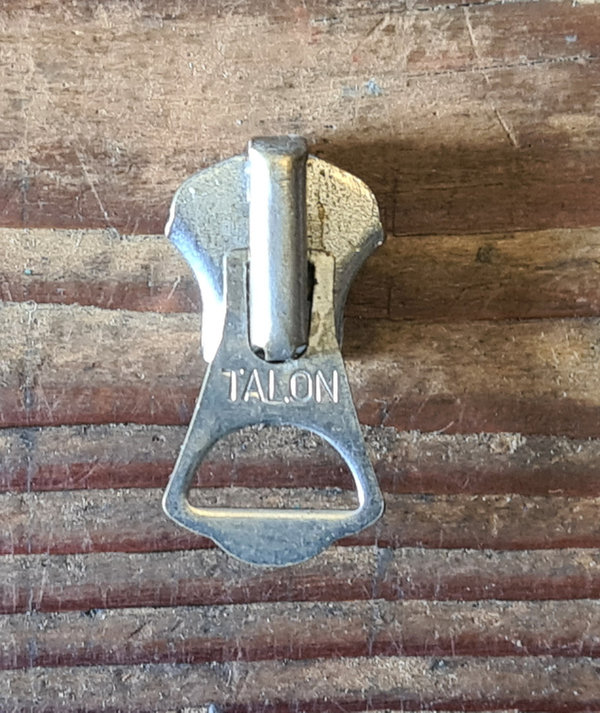 U.S. WWII original TALON Slider mostly used on A2 B3 Flight Jackets in very good condition