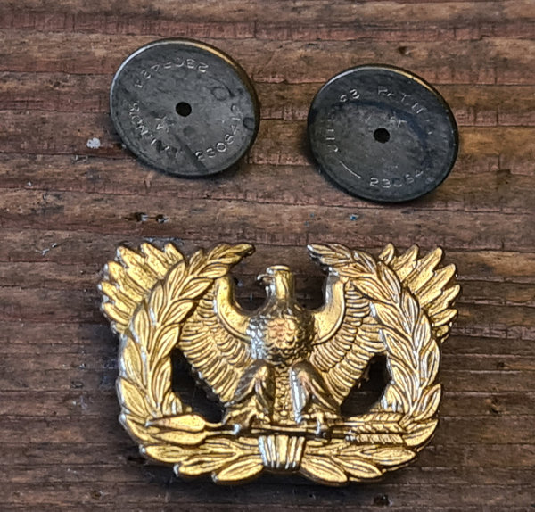 U.S. WWII original Warrant Officer Insignia in very good conditition