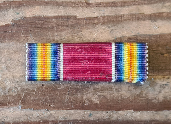 U.S. WWII original Ribbon with Mounting (Victory Medal ) in very good conditition