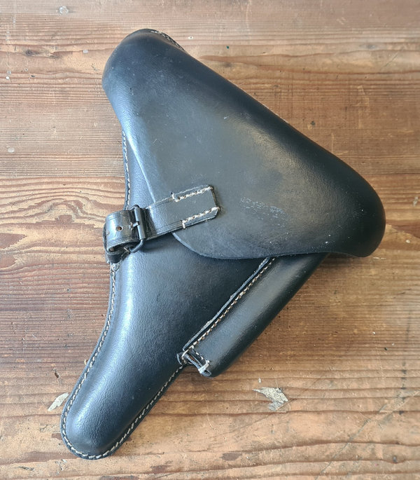 German Wehrmacht Holster Case for 08 Luger . Very good Leather Reproduction & new