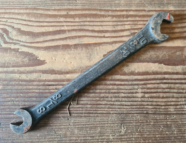 U.S. WWII Wrench 8 1/8 x 10 3/16 in good condition