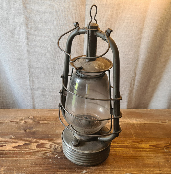 WWII Era Petrolium Lamp in good original condition.