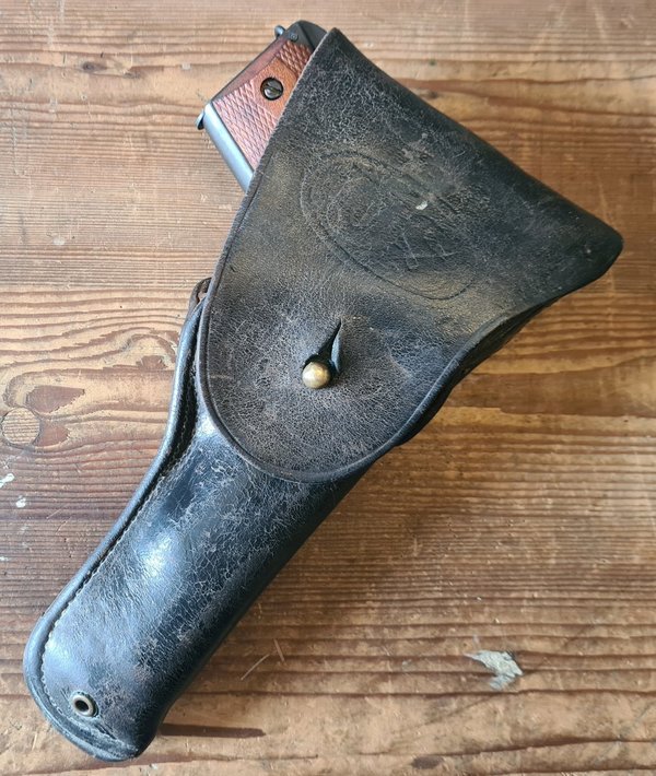 U.S. WWII genuine M-1911 Pistol Holster in good condition Its from BOYT and dated 1944. Blackened. "