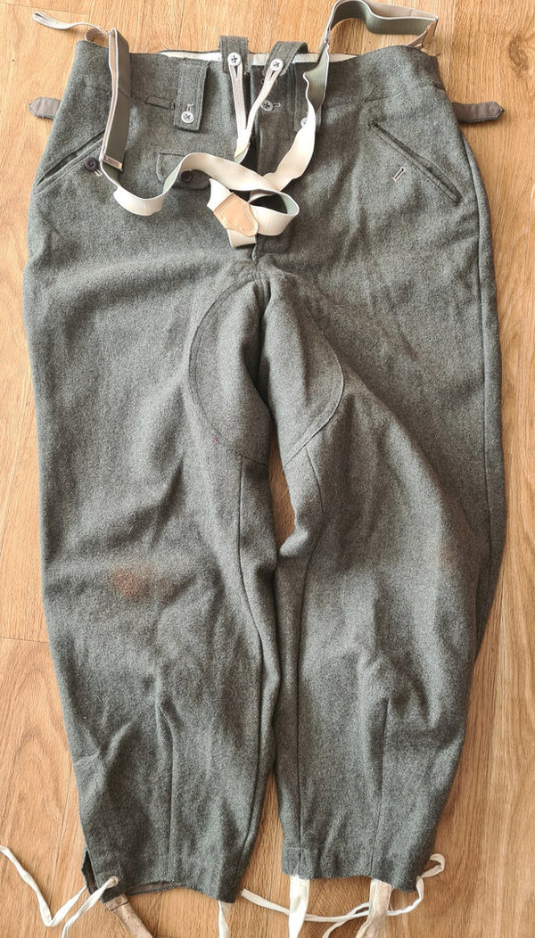 GERMAN WEHRMACHT WWII reproduction Uniform Wedge Trouser M43 in very good condition & grey colour