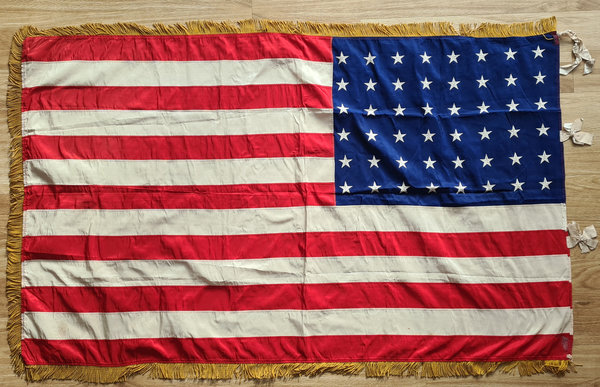 U.S. WWII genuine 48 Star Parade Flag with Gold Fringe. Measurements 1,50 x 0,90 mtr.